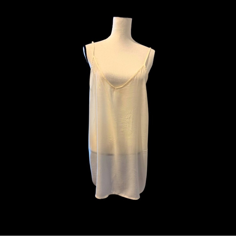 FREE PEOPLE cream undershirt adjustable straps tank women’s size large